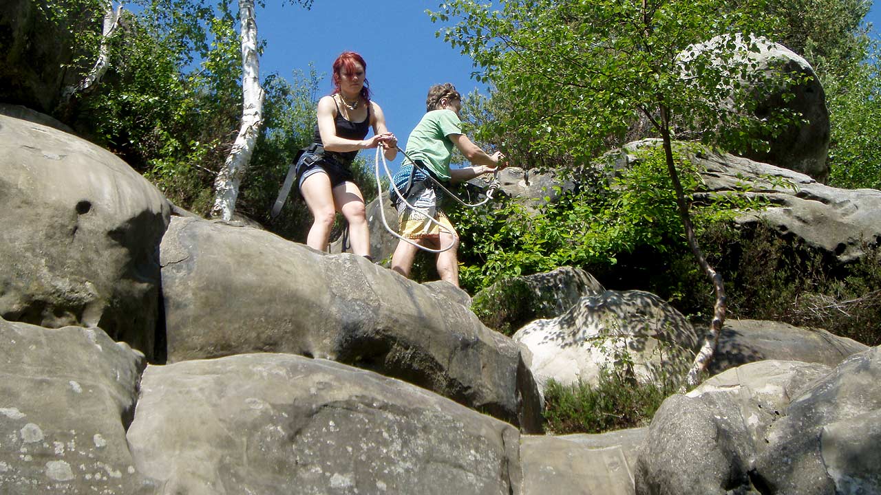 rock climbing sandstone ropework