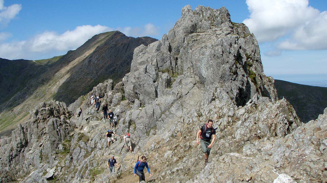 team building mountain scrambling days