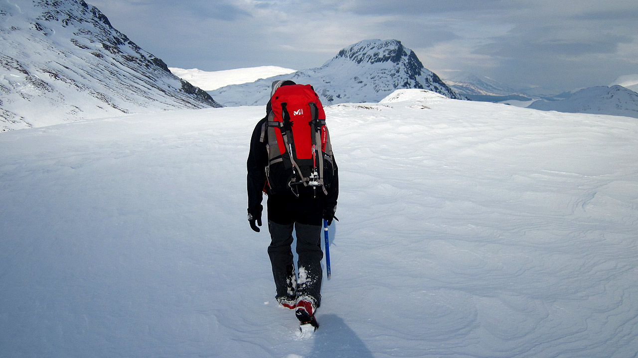 scotish winter mountaineering course