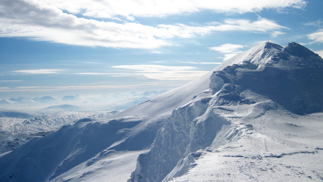 winter mountaineering courses holidays