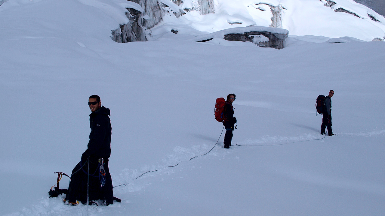 winter mountaineering courses holidays