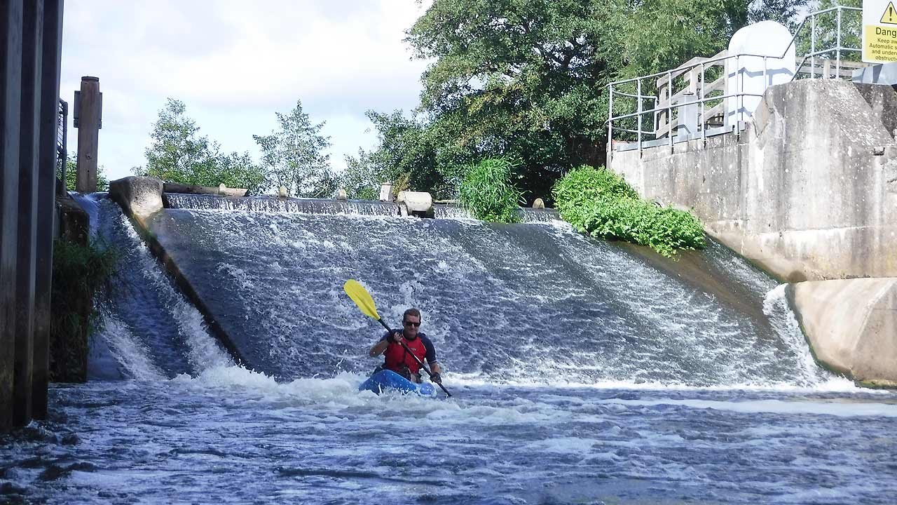 kayaking river medway yalding kent